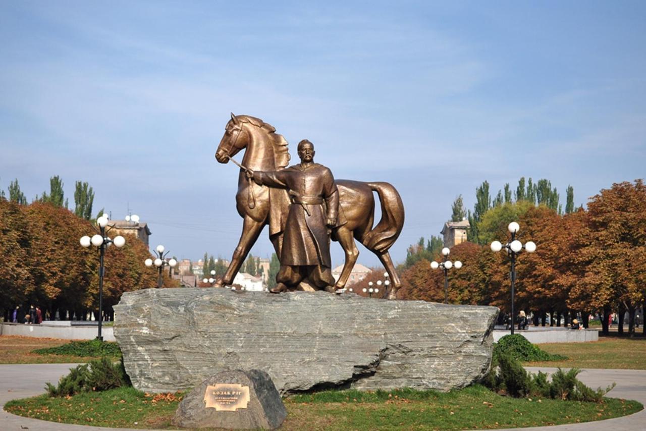 двухкомнатный люкс центр соборности 29 Kr Kryvyi Rih